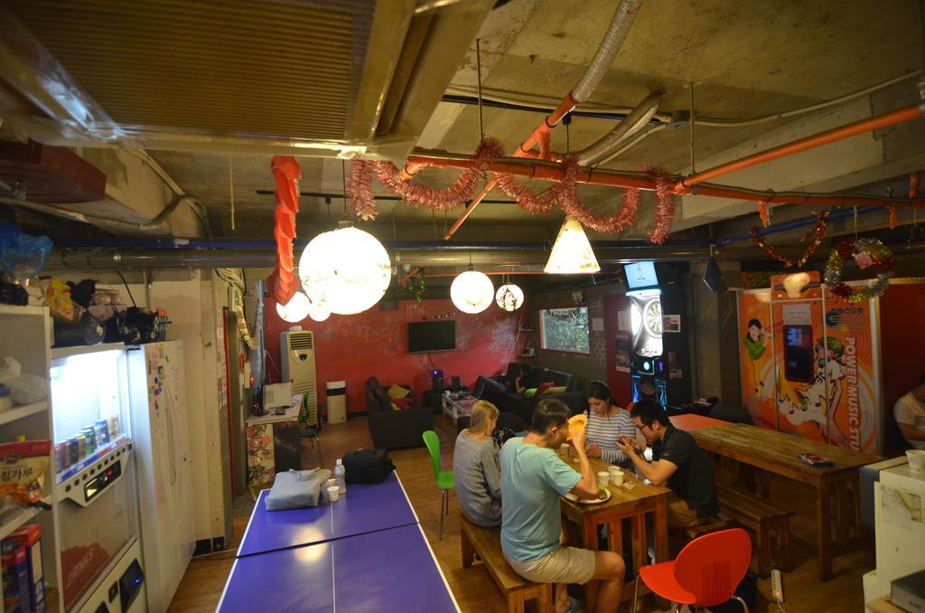 Kimchee Sinchon Guesthouse Σεούλ Εξωτερικό φωτογραφία